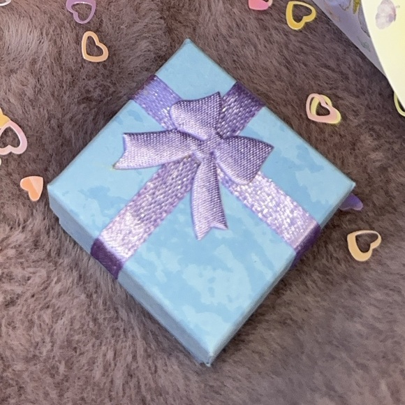 Mother’s Day Gift Necklace- Heart Shaped Pendent and Butterfly Gift Box - Picture 8 of 10